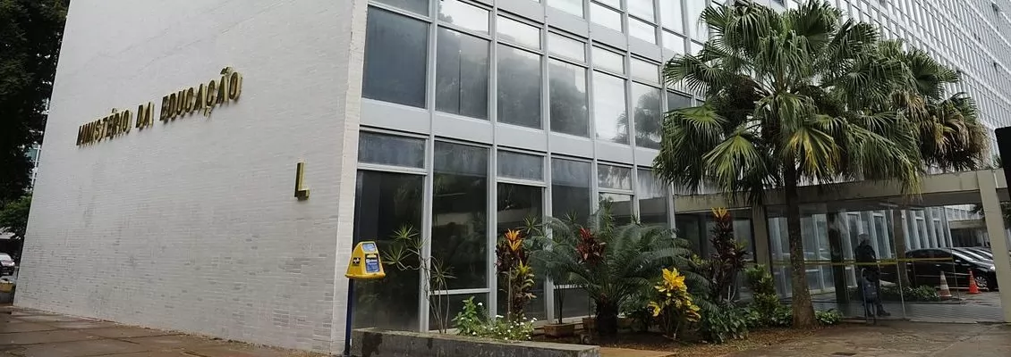 MEC faz mudanças licenciatura em EAD